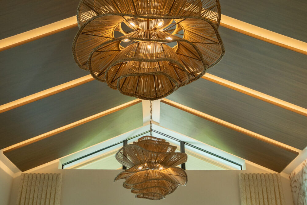 golden floral hanging lamp/chandelier